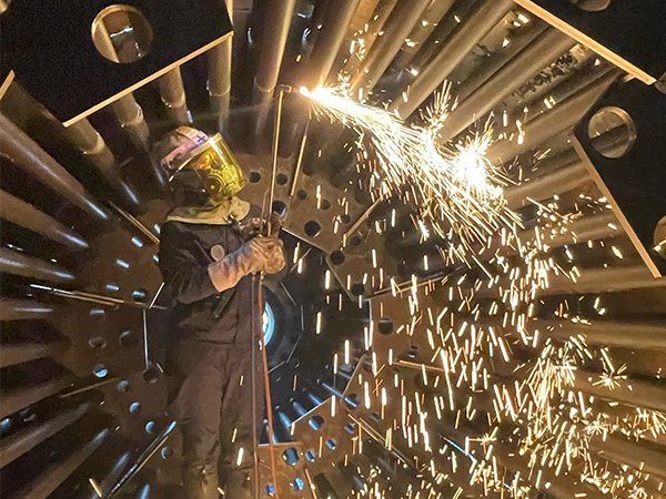 スクラップ加工作業４