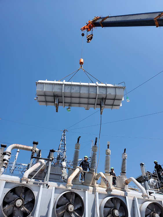 変圧器解体４